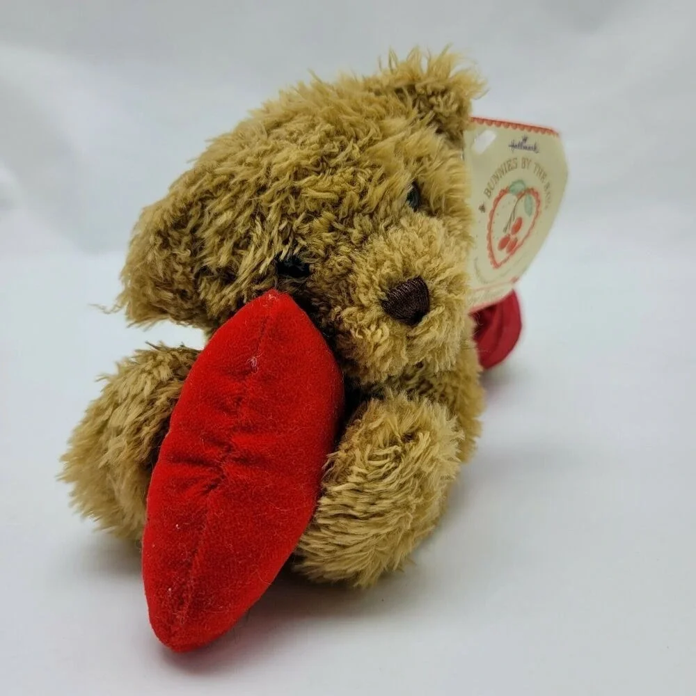 Hallmark Plush Bunnies By The Bay Bobby‎ Boxer Bear Heart 2002 Valentines Day